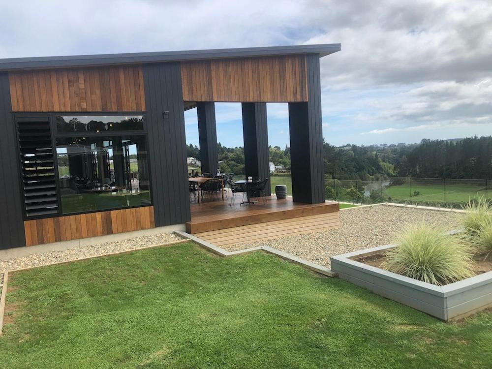 Aparthotel One Burgess Hill New Plymouth Exterior foto