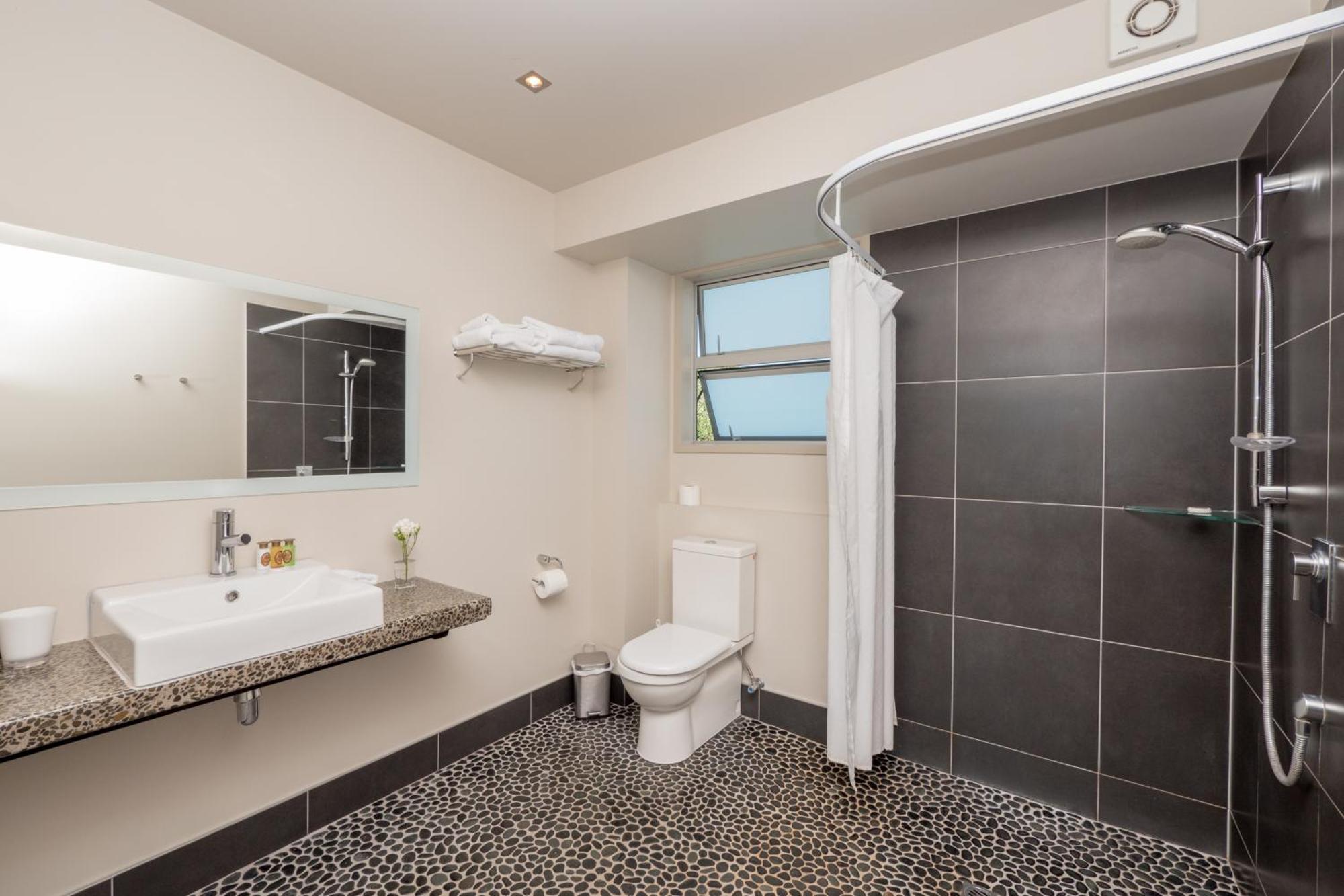 Aparthotel One Burgess Hill New Plymouth Exterior foto
