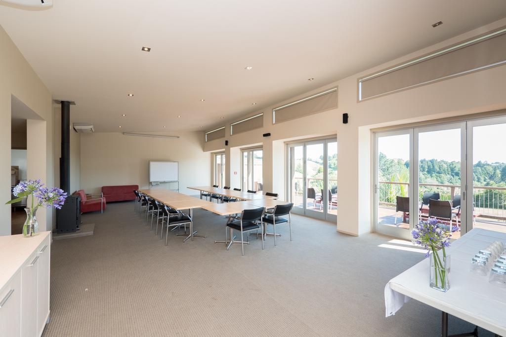 Aparthotel One Burgess Hill New Plymouth Exterior foto