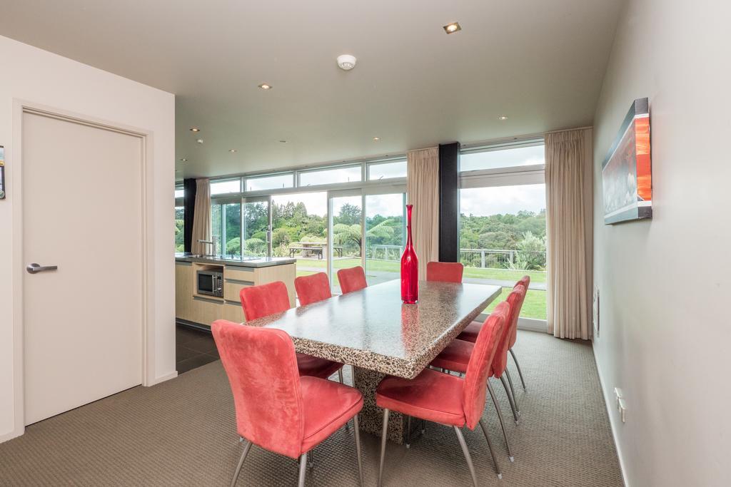 Aparthotel One Burgess Hill New Plymouth Exterior foto