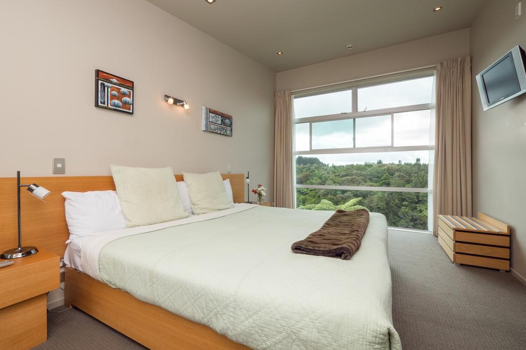 Aparthotel One Burgess Hill New Plymouth Exterior foto
