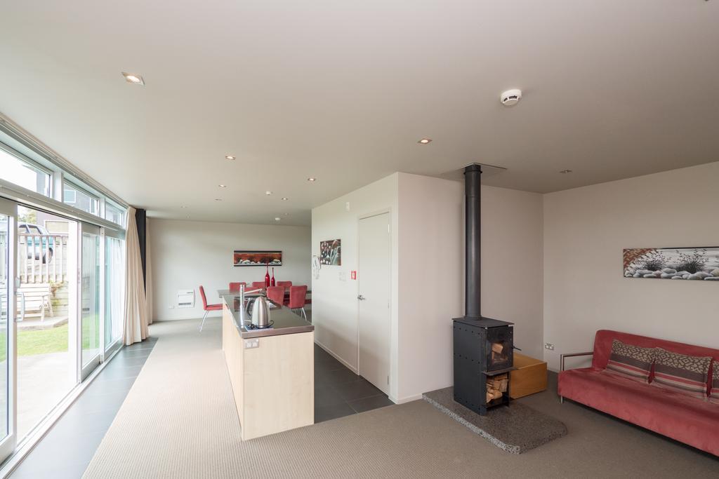 Aparthotel One Burgess Hill New Plymouth Exterior foto