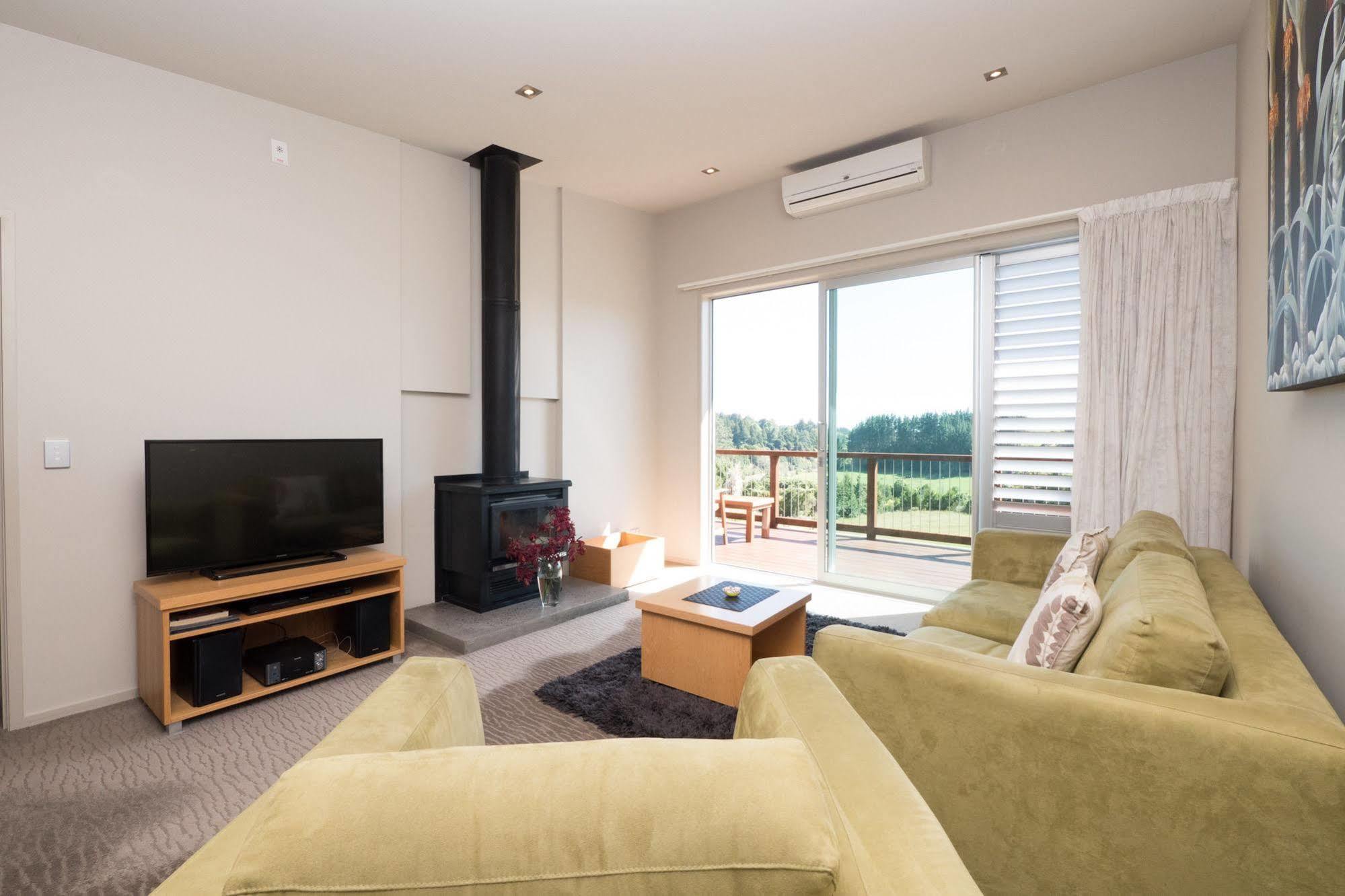 Aparthotel One Burgess Hill New Plymouth Exterior foto