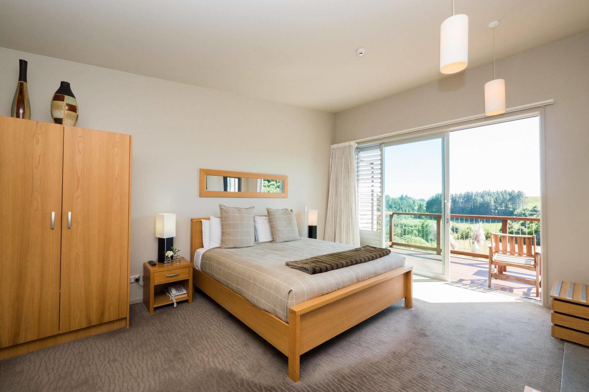 Aparthotel One Burgess Hill New Plymouth Exterior foto